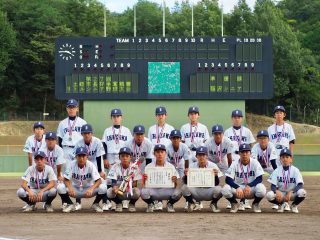 稲沢リトルシニアです
いつも応援ありがとうございます😊✨
2025.9.27.28
【46期生(2年生)】
土岐市長杯争奪親善野球大会
🏆準 優 勝🏆
決勝戦、全力でぶつかりましたが結果は準優勝。
技術面ではまだまだのびしろ有り!と感じたプレーが沢山ありました。
あと半歩、いや0.3歩くらい(?)足りなかった分は
次に向けて練習します💪
でも、最後まで粘り強く戦えたしチーム全員で掴んだ準優勝は誇りです✨
優勝は逃したけど、笑顔と悔しさはしっかり持って帰りました🚗
応援してくださった方々、本当にありがとうございました😊
次こそ優勝トロフィー掲げて笑いたい!
1日目
vs美濃加茂シニアさん
vs能登シニアさん
2日目
vs岐阜東濃シニアさん
vs知多シニアさん
対戦ありがとうございました⚾️
また、本大会主催の岐阜東濃シニアさん、大変お世話になりました。
#準優勝だけど全力 #全力プレー #仲間とともに
#次は優勝獲るぞ #課題山積み #熱中症には気をつけて #遠征 #土岐市長杯争奪親善野球大会 #リトルシニア
✼••┈┈••✼••┈┈••✼••┈┈••✼••┈┈••✼
この度、公式LINEを開設しました✨
今までの連絡手段は
お電話、Eメール、インスタDMでしたが
公式LINEを開設しましたので
練習体験への参加等、お問い合わせは
こちらからお願いいたします☺️
QRコードからは難しい方
LINE ID→ @787xomfr
担当者が責任を持って対応させていただきますので、ご安心ください
なお、LINEでは不安を感じる方は、従来どおりお電話やメールにてご連絡ください🙆♀️
よろしくお願いします✨
#公式line #公式lineはじめました
✦••┈┈┈••┈┈┈••✦✴︎✦••┈┈┈••┈┈┈••✦
稲沢リトルシニアでは中2生(46期生)を募集しています。
硬式ボールに触れてみたい方
中学校の部活では物足りない方
体が大きくないから不安な方
足が遅いけど心配な方
上手ではないけど入団してもいいのかな…と躊躇している方
………大歓迎です!!✨
迷っている暇はありません。
まずは稲沢リトルシニアに足を運び、通常練習に参加してみませんか❓
数時間、半日でも構いません。
【稲沢リトルシニアはキミを待っている!!✨】
#中学生 #硬式野球 #中学野球
#愛知県稲沢市 #稲沢市 #稲沢リトルシニア
#中学一年生 #中学二年生 #中学三年生
#一球入魂 #Oneteam